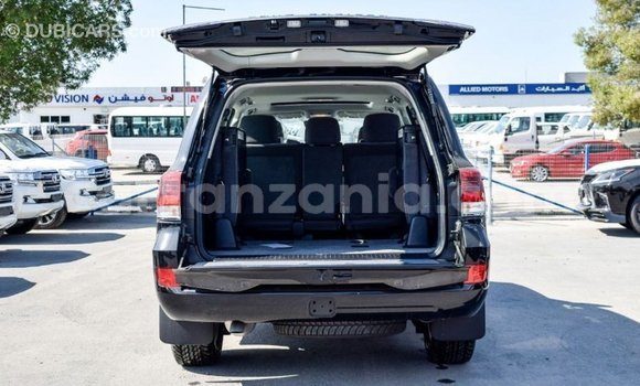 Buy Import Toyota Land Cruiser Black Car in Import - Dubai in Arusha Buy Import Toyota Land Cruiser Black Car in Import - Dubai in Arusha