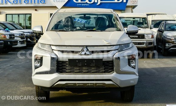 Nunua Imported Mitsubishi L200 Nyeupe Gari ndani ya Import - Dubai nchini Arusha Nunua Imported Mitsubishi L200 Nyeupe Gari ndani ya Import - Dubai nchini Arusha