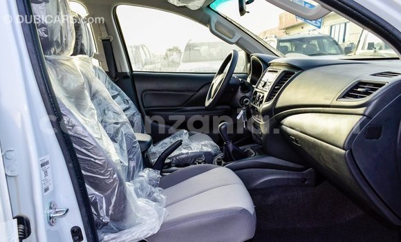 Nunua Imported Mitsubishi L200 Nyeupe Gari ndani ya Import - Dubai nchini Arusha Nunua Imported Mitsubishi L200 Nyeupe Gari ndani ya Import - Dubai nchini Arusha