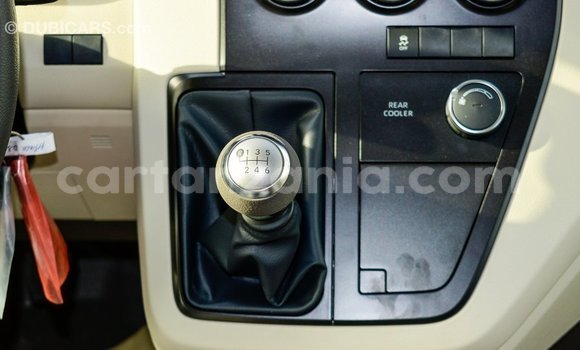 Nunua Imported Toyota Hiace Nyeupe Gari ndani ya Import - Dubai nchini Arusha Nunua Imported Toyota Hiace Nyeupe Gari ndani ya Import - Dubai nchini Arusha