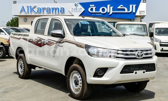 Nunua Imported Toyota Hilux Nyeupe Gari ndani ya Import - Dubai nchini Arusha Nunua Imported Toyota Hilux Nyeupe Gari ndani ya Import - Dubai nchini Arusha