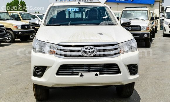 Nunua Imported Toyota Hilux Nyeupe Gari ndani ya Import - Dubai nchini Arusha Nunua Imported Toyota Hilux Nyeupe Gari ndani ya Import - Dubai nchini Arusha