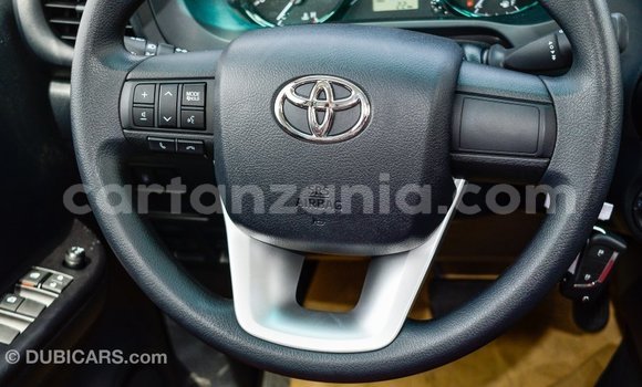 Nunua Imported Toyota Hilux Nyeupe Gari ndani ya Import - Dubai nchini Arusha Nunua Imported Toyota Hilux Nyeupe Gari ndani ya Import - Dubai nchini Arusha