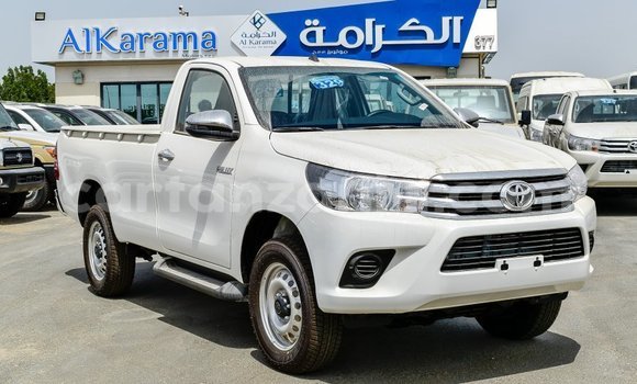 Nunua Imported Toyota Hilux Nyeupe Gari ndani ya Import - Dubai nchini Arusha Nunua Imported Toyota Hilux Nyeupe Gari ndani ya Import - Dubai nchini Arusha
