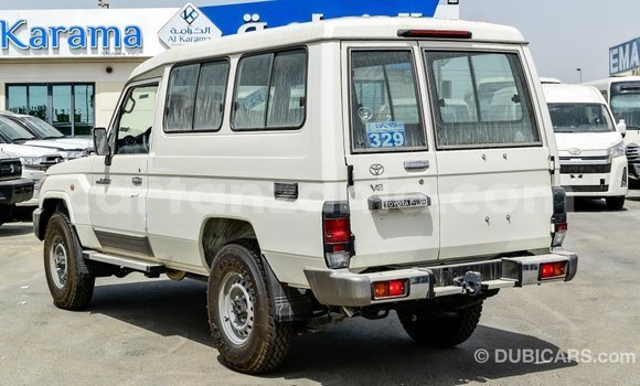Nunua Imported Toyota Land Cruiser Nyeupe Gari ndani ya Import - Dubai nchini Arusha Nunua Imported Toyota Land Cruiser Nyeupe Gari ndani ya Import - Dubai nchini Arusha
