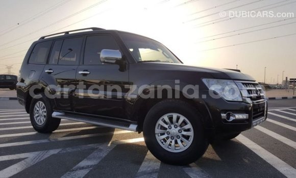 Nunua Imported Mitsubishi Pajero Nyeusi Gari ndani ya Import - Dubai nchini Arusha Nunua Imported Mitsubishi Pajero Nyeusi Gari ndani ya Import - Dubai nchini Arusha