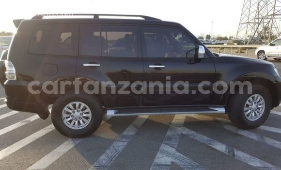 Nunua Imported Mitsubishi Pajero Nyeusi Gari ndani ya Import - Dubai nchini Arusha Nunua Imported Mitsubishi Pajero Nyeusi Gari ndani ya Import - Dubai nchini Arusha