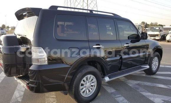 Nunua Imported Mitsubishi Pajero Nyeusi Gari ndani ya Import - Dubai nchini Arusha Nunua Imported Mitsubishi Pajero Nyeusi Gari ndani ya Import - Dubai nchini Arusha