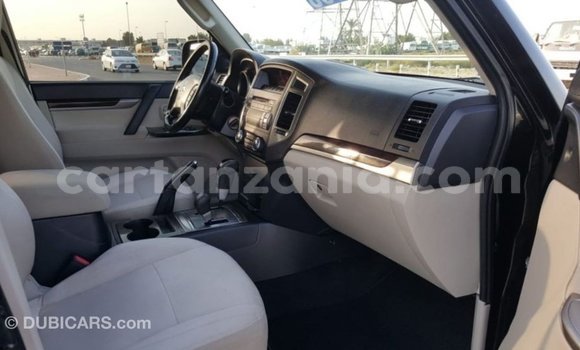 Nunua Imported Mitsubishi Pajero Nyeusi Gari ndani ya Import - Dubai nchini Arusha Nunua Imported Mitsubishi Pajero Nyeusi Gari ndani ya Import - Dubai nchini Arusha