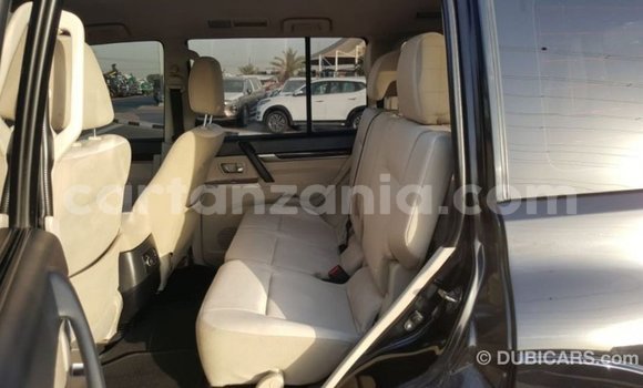 Nunua Imported Mitsubishi Pajero Nyeusi Gari ndani ya Import - Dubai nchini Arusha Nunua Imported Mitsubishi Pajero Nyeusi Gari ndani ya Import - Dubai nchini Arusha