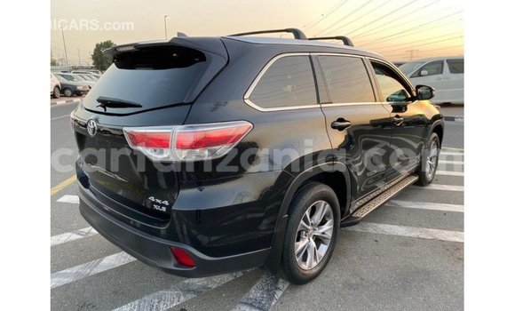 Nunua Imported Toyota Highlander Nyeusi Gari ndani ya Import - Dubai nchini Arusha Nunua Imported Toyota Highlander Nyeusi Gari ndani ya Import - Dubai nchini Arusha