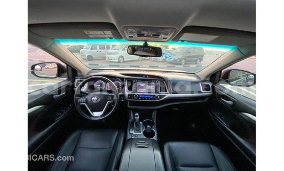 Nunua Imported Toyota Highlander Nyeusi Gari ndani ya Import - Dubai nchini Arusha Nunua Imported Toyota Highlander Nyeusi Gari ndani ya Import - Dubai nchini Arusha