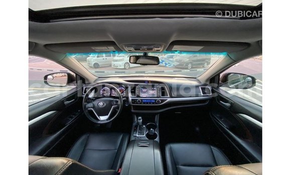 Nunua Imported Toyota Highlander Nyeusi Gari ndani ya Import - Dubai nchini Arusha Nunua Imported Toyota Highlander Nyeusi Gari ndani ya Import - Dubai nchini Arusha