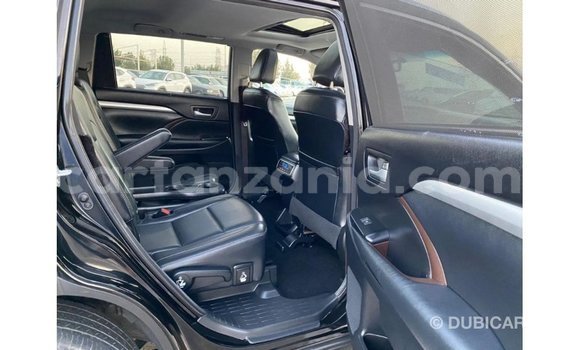 Nunua Imported Toyota Highlander Nyeusi Gari ndani ya Import - Dubai nchini Arusha Nunua Imported Toyota Highlander Nyeusi Gari ndani ya Import - Dubai nchini Arusha