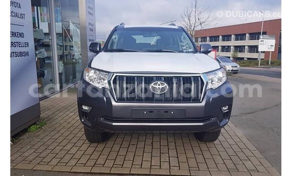 Nunua Imported Toyota Prado Nyeusi Gari ndani ya Import - Dubai nchini Arusha Nunua Imported Toyota Prado Nyeusi Gari ndani ya Import - Dubai nchini Arusha
