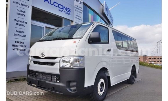 Nunua Imported Toyota Hiace Nyeupe Gari ndani ya Import - Dubai nchini Arusha Nunua Imported Toyota Hiace Nyeupe Gari ndani ya Import - Dubai nchini Arusha