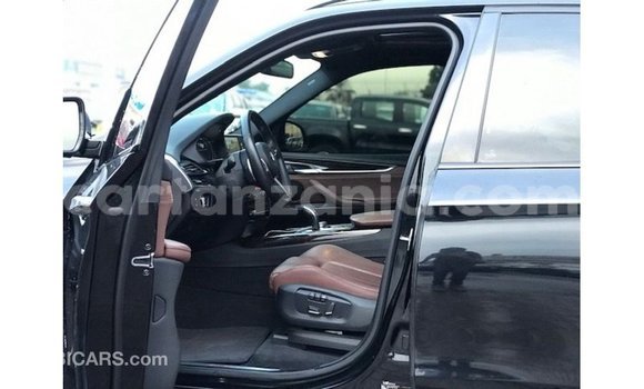 Nunua Imported BMW X5 Nyeusi Gari ndani ya Import - Dubai nchini Arusha Nunua Imported BMW X5 Nyeusi Gari ndani ya Import - Dubai nchini Arusha