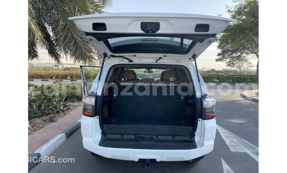 Buy Import Toyota 4Runner White Car in Import - Dubai in Arusha Buy Import Toyota 4Runner White Car in Import - Dubai in Arusha