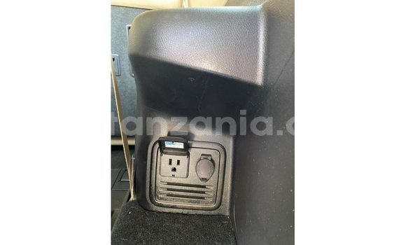 Buy Import Toyota 4Runner White Car in Import - Dubai in Arusha Buy Import Toyota 4Runner White Car in Import - Dubai in Arusha