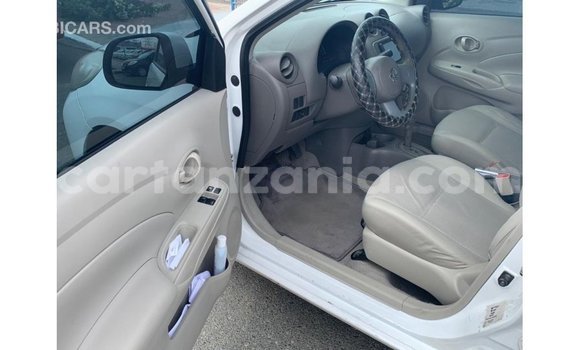 Nunua Imported Nissan Sunny Nyeupe Gari ndani ya Import - Dubai nchini Arusha Nunua Imported Nissan Sunny Nyeupe Gari ndani ya Import - Dubai nchini Arusha