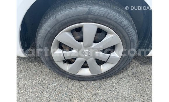 Nunua Imported Nissan Sunny Nyeupe Gari ndani ya Import - Dubai nchini Arusha Nunua Imported Nissan Sunny Nyeupe Gari ndani ya Import - Dubai nchini Arusha