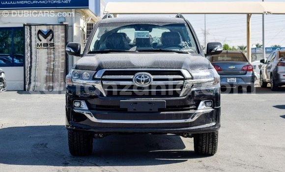 Nunua Imported Toyota Land Cruiser Nyeusi Gari ndani ya Import - Dubai nchini Arusha Nunua Imported Toyota Land Cruiser Nyeusi Gari ndani ya Import - Dubai nchini Arusha