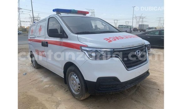 Buy Import Hyundai Accent White Car in Import - Dubai in Arusha Buy Import Hyundai Accent White Car in Import - Dubai in Arusha