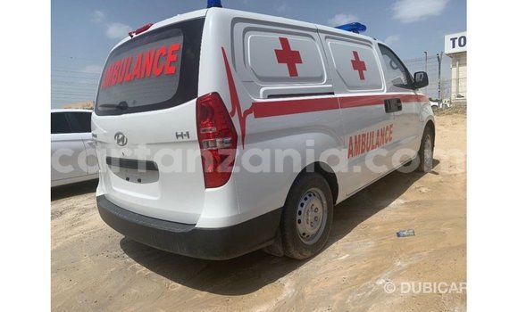 Buy Import Hyundai Accent White Car in Import - Dubai in Arusha Buy Import Hyundai Accent White Car in Import - Dubai in Arusha