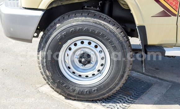 Nunua Imported Toyota Land Cruiser Beige Gari ndani ya Import - Dubai nchini Arusha Nunua Imported Toyota Land Cruiser Beige Gari ndani ya Import - Dubai nchini Arusha