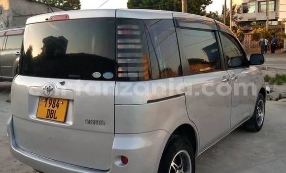 Buy Used Toyota Sienta Silver Car in Dar es Salaam in Dar es Salaam Buy Used Toyota Sienta Silver Car in Dar es Salaam in Dar es Salaam