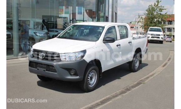 Nunua Imported Toyota Hilux Nyeupe Gari ndani ya Import - Dubai nchini Arusha Nunua Imported Toyota Hilux Nyeupe Gari ndani ya Import - Dubai nchini Arusha