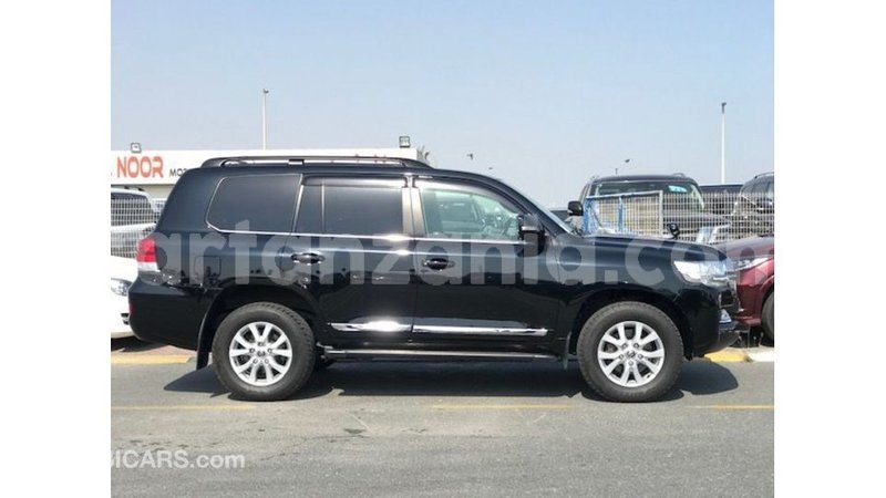 Big with watermark toyota land cruiser arusha import dubai 9138