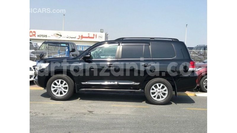 Big with watermark toyota land cruiser arusha import dubai 9138