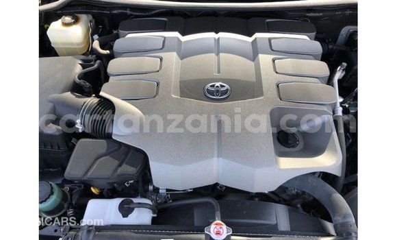 Buy Import Toyota Land Cruiser Black Car in Import - Dubai in Arusha Buy Import Toyota Land Cruiser Black Car in Import - Dubai in Arusha