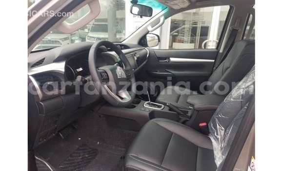 Nunua Imported Toyota Hilux Nyingine Gari ndani ya Import - Dubai nchini Arusha Nunua Imported Toyota Hilux Nyingine Gari ndani ya Import - Dubai nchini Arusha