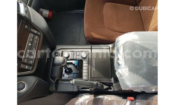 Buy Import Toyota Land Cruiser Black Car in Import - Dubai in Arusha Buy Import Toyota Land Cruiser Black Car in Import - Dubai in Arusha