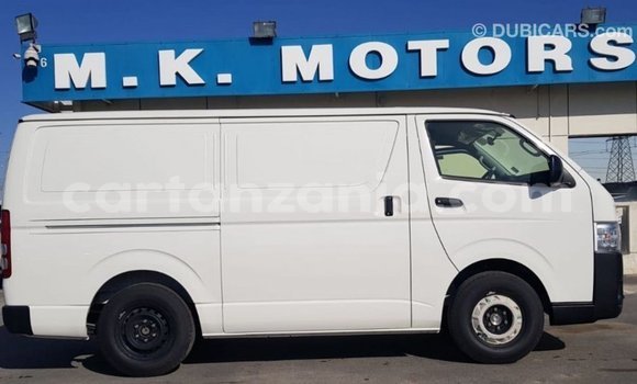 Buy Import Toyota Hiace White Car in Import - Dubai in Arusha Buy Import Toyota Hiace White Car in Import - Dubai in Arusha