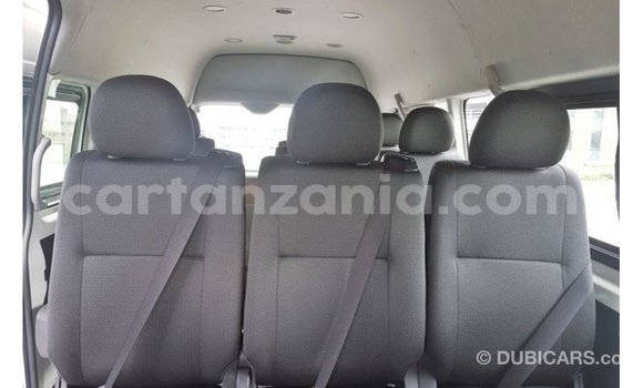 Nunua Imported Toyota Hiace Nyeupe Gari ndani ya Import - Dubai nchini Arusha Nunua Imported Toyota Hiace Nyeupe Gari ndani ya Import - Dubai nchini Arusha