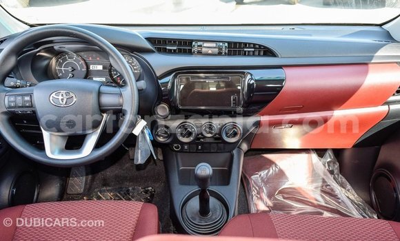 Buy Import Toyota Hilux White Car in Import - Dubai in Arusha Buy Import Toyota Hilux White Car in Import - Dubai in Arusha