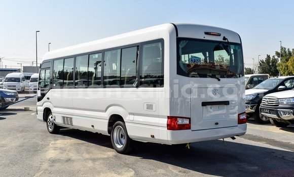 Nunua Imported Toyota Coaster Nyeupe Gari ndani ya Import - Dubai nchini Arusha Nunua Imported Toyota Coaster Nyeupe Gari ndani ya Import - Dubai nchini Arusha