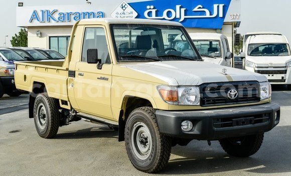 Nunua Imported Toyota Land Cruiser Beige Gari ndani ya Import - Dubai nchini Arusha Nunua Imported Toyota Land Cruiser Beige Gari ndani ya Import - Dubai nchini Arusha
