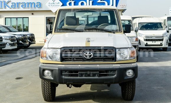 Nunua Imported Toyota Land Cruiser Beige Gari ndani ya Import - Dubai nchini Arusha Nunua Imported Toyota Land Cruiser Beige Gari ndani ya Import - Dubai nchini Arusha