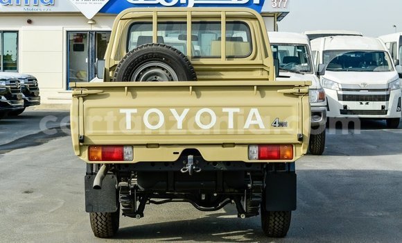 Nunua Imported Toyota Land Cruiser Beige Gari ndani ya Import - Dubai nchini Arusha Nunua Imported Toyota Land Cruiser Beige Gari ndani ya Import - Dubai nchini Arusha