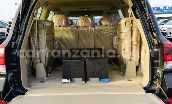 Nunua Imported Toyota Land Cruiser Nyeusi Gari ndani ya Import - Dubai nchini Arusha Nunua Imported Toyota Land Cruiser Nyeusi Gari ndani ya Import - Dubai nchini Arusha