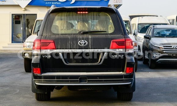 Nunua Imported Toyota Land Cruiser Nyeusi Gari ndani ya Import - Dubai nchini Arusha Nunua Imported Toyota Land Cruiser Nyeusi Gari ndani ya Import - Dubai nchini Arusha