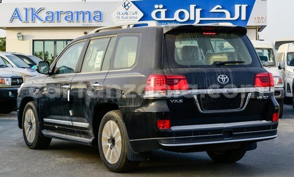 Nunua Imported Toyota Land Cruiser Nyeusi Gari ndani ya Import - Dubai nchini Arusha Nunua Imported Toyota Land Cruiser Nyeusi Gari ndani ya Import - Dubai nchini Arusha