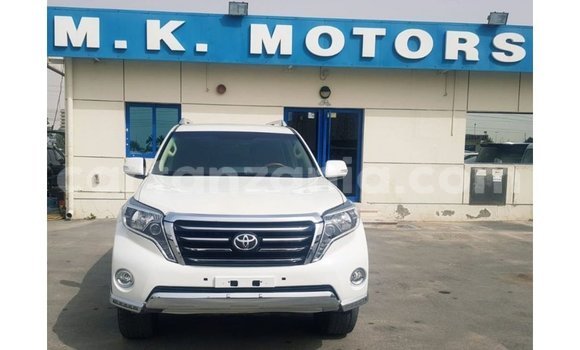 Buy Import Toyota Land Cruiser White Car in Import - Dubai in Arusha Buy Import Toyota Land Cruiser White Car in Import - Dubai in Arusha