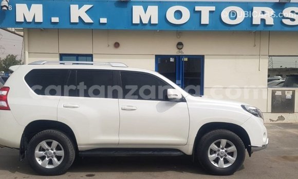 Buy Import Toyota Land Cruiser White Car in Import - Dubai in Arusha Buy Import Toyota Land Cruiser White Car in Import - Dubai in Arusha