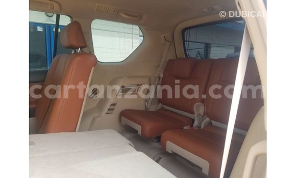 Buy Import Toyota Land Cruiser White Car in Import - Dubai in Arusha Buy Import Toyota Land Cruiser White Car in Import - Dubai in Arusha