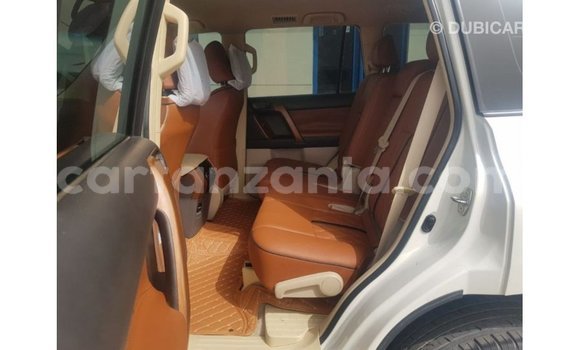 Buy Import Toyota Land Cruiser White Car in Import - Dubai in Arusha Buy Import Toyota Land Cruiser White Car in Import - Dubai in Arusha